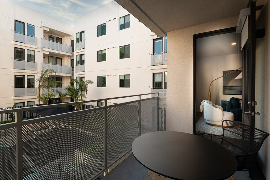 More Photos Of 1800 Beverly Blvd, Los Angeles Apartments For Lease