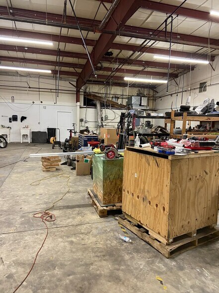 More Photos Of 1816 57th St, Sarasota Warehouse For Sale