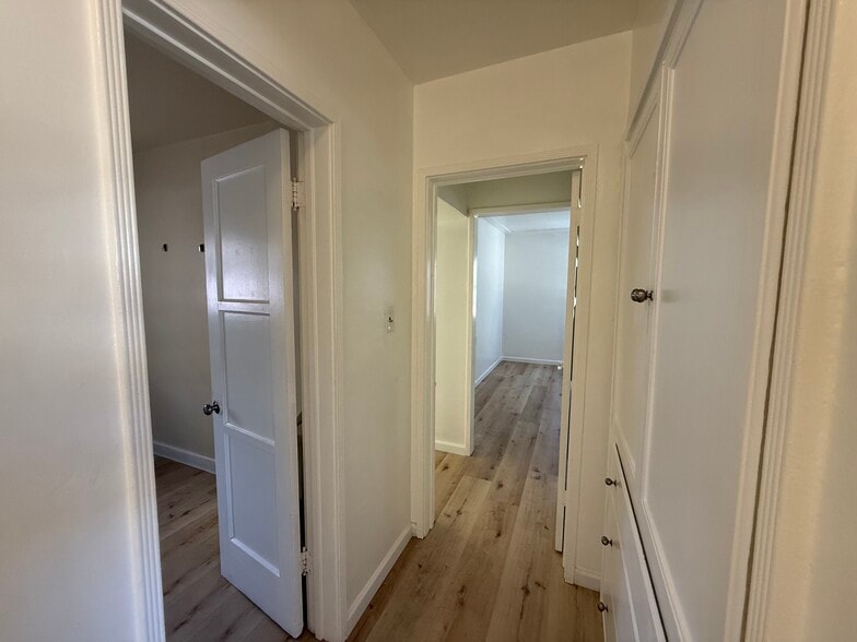 More Photos Of 4343 Laurel Canyon Blvd, Studio City Office For Lease