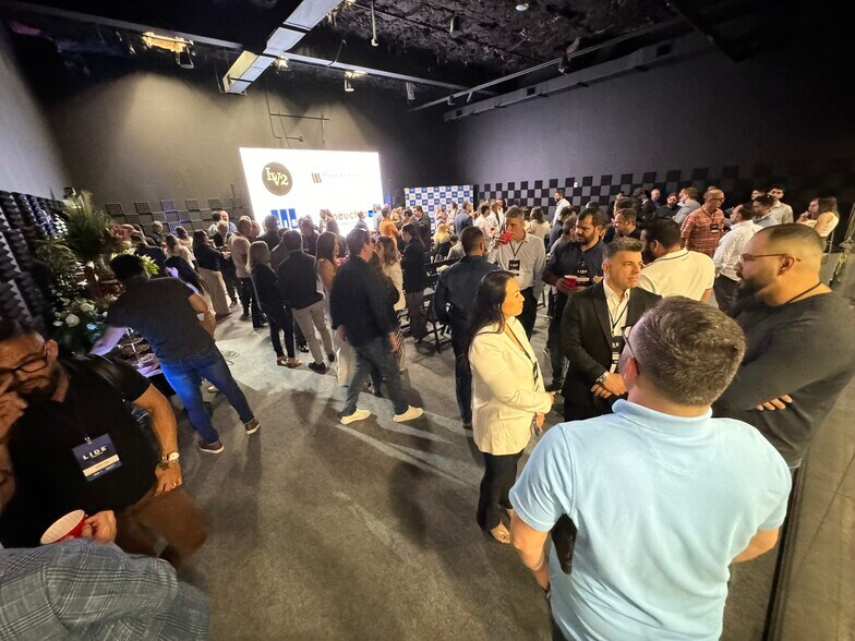 More Photos Of 2121 S Hiawasee Rd, Orlando Coworking Space