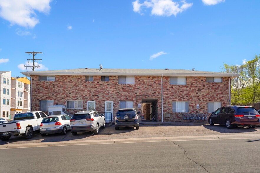 More Photos Of 5511 S Delaware St, Littleton Apartments For Sale