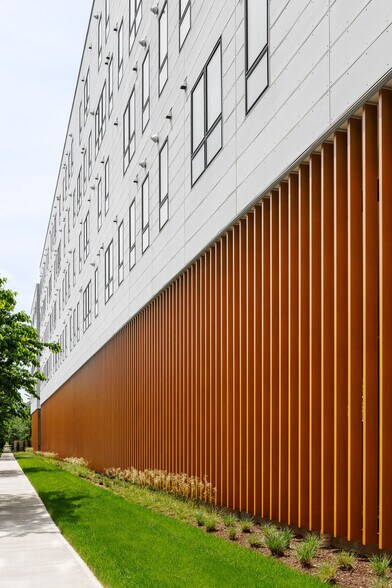 More Photos Of 222 Canal St, New Haven Apartments For Lease