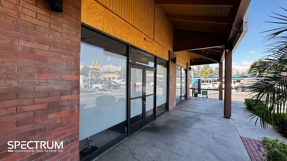 More Photos Of 17648-17656 Ventura Blvd, Encino Unknown For Lease