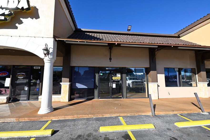 More Photos Of 431-459 McCarty Rd, San Antonio Restaurant For Lease