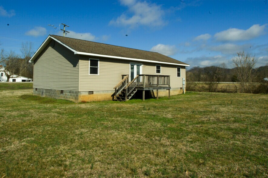 More Photos Of 420 Cherohala Skyway, Tellico Plains General Retail For Sale