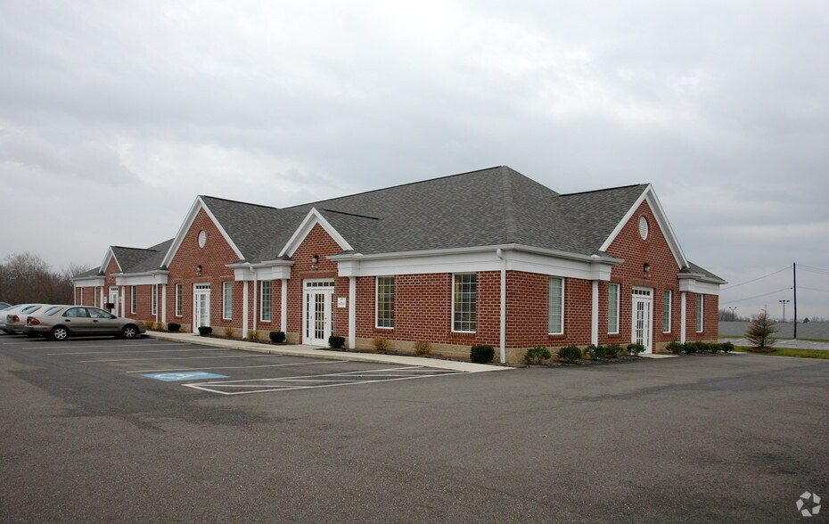 Primary Photo Of 8312-8340 Cleveland Ave NW, North Canton Medical For Lease