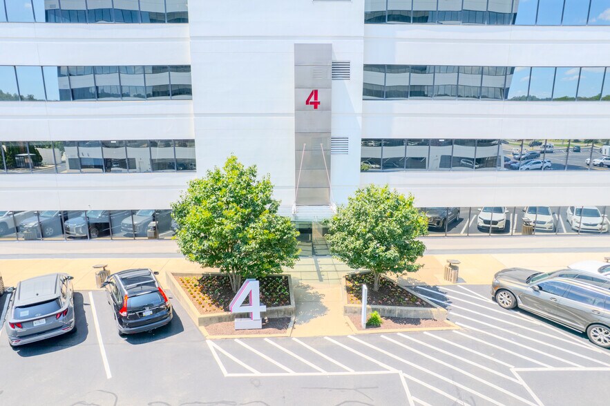 More Photos Of 400 Penn Center Blvd, Pittsburgh Office For Lease