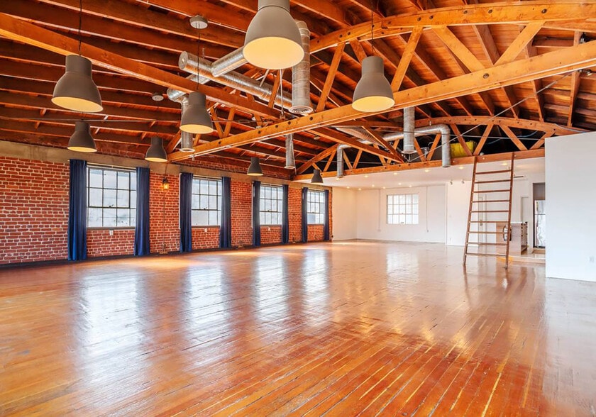More Photos Of 2121 W Sunset Blvd, Los Angeles Storefront Retail Office For Lease