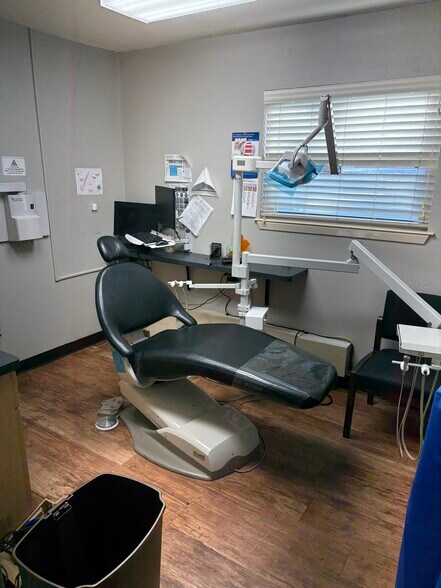 More Photos Of 1702 Pat Booker Rd, Universal City Medical For Sale