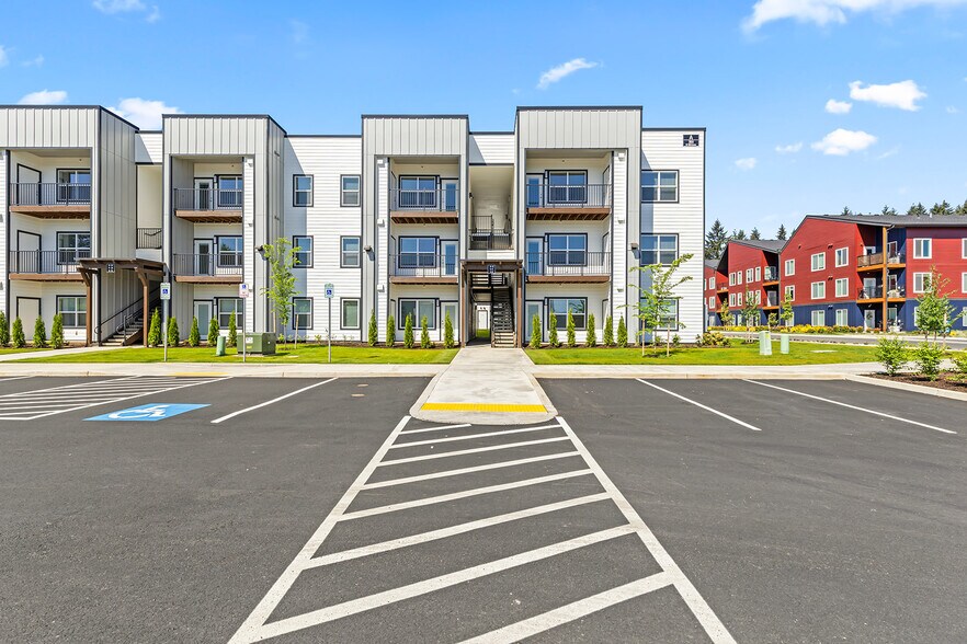 More Photos Of 7011 NE 126th St, Vancouver Apartments For Sale