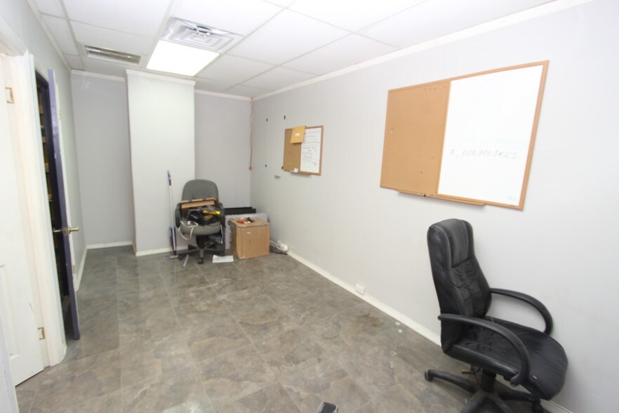 More Photos Of 120 Avenue T, Brooklyn Storefront For Lease