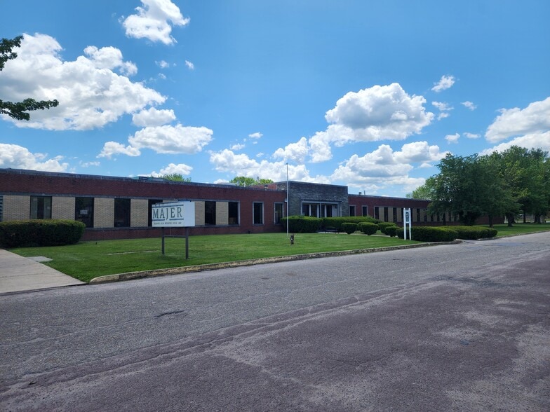 More Photos Of 1 Maxson Dr, Old Forge Warehouse For Lease