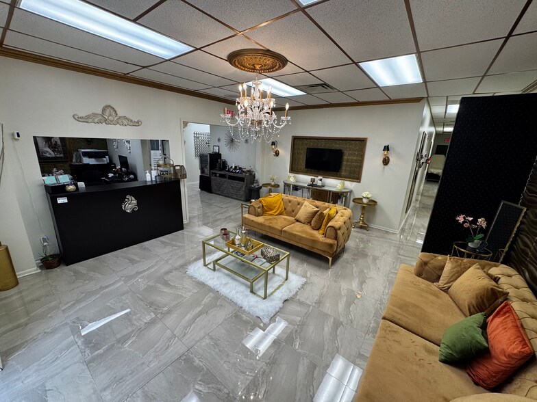 More Photos Of 257-263 W Rittenhouse St, Houston Warehouse For Sale