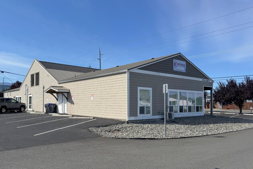 More Photos Of 495 Spruce St, Sequim Office For Sale