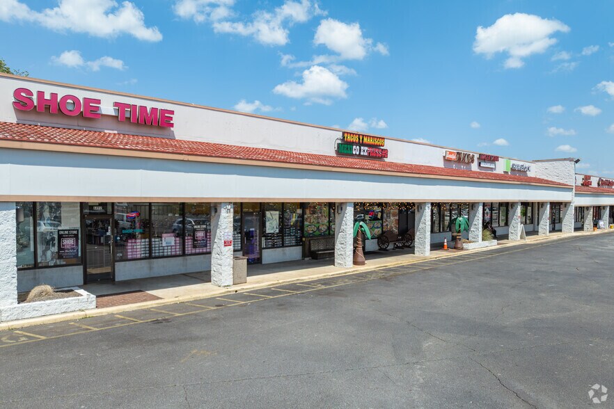 More Photos Of 6480-6532 Winchester Rd, Memphis Unknown For Lease