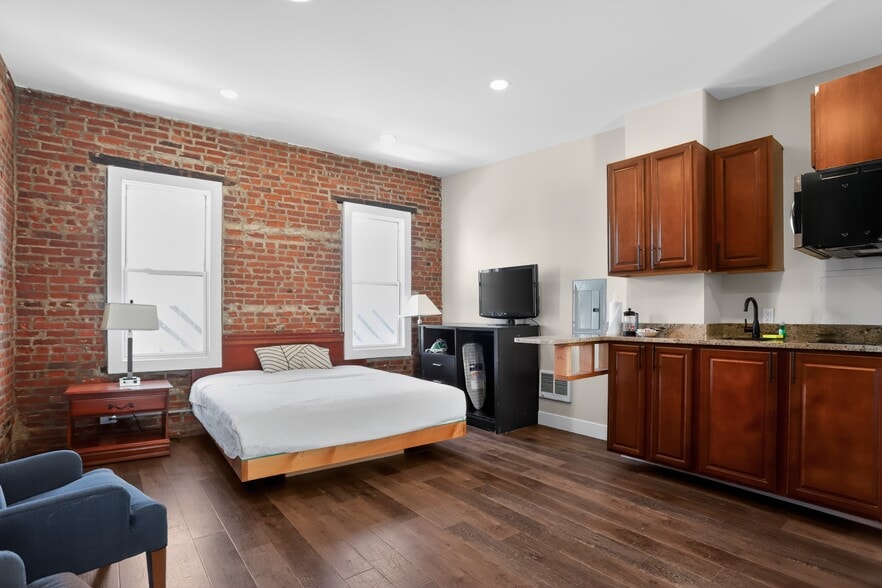 More Photos Of 2624 Germantown Ave, Philadelphia Storefront Retail Residential For Sale