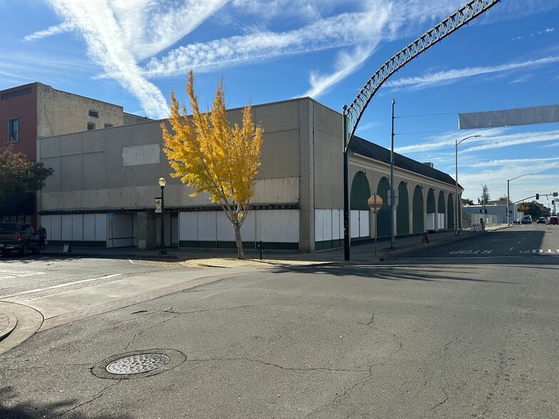 More Photos Of 430 D St, Marysville Health Club For Sale