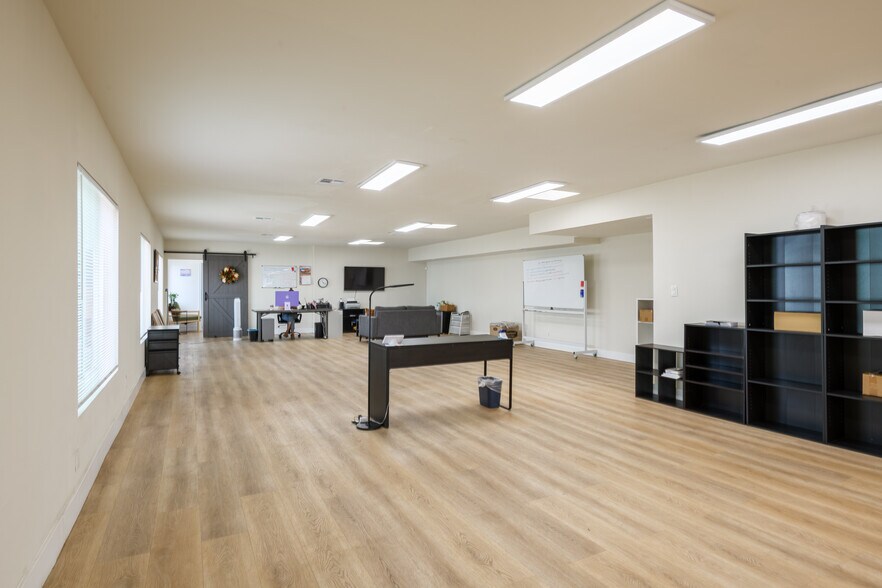 More Photos Of 5318-5320 Laurel Canyon Blvd, North Hollywood Loft Creative Space For Sale