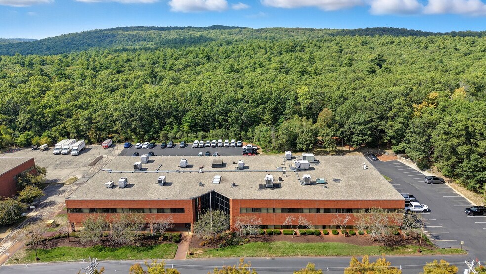 Primary Photo Of 325 Wood Rd, Braintree Office For Lease