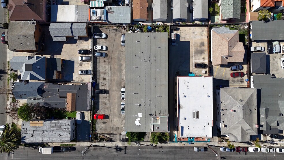 More Photos Of 2335 Wall St, Los Angeles Apartments For Sale