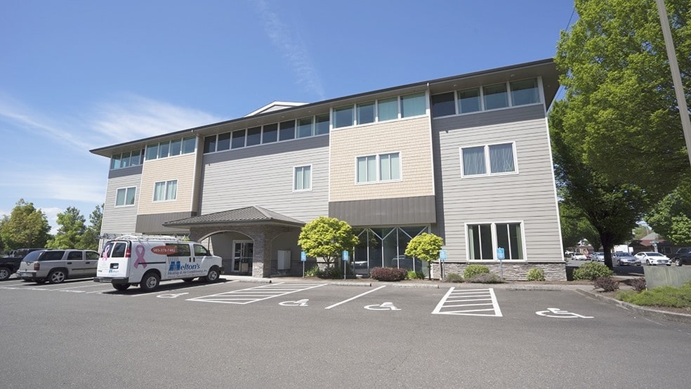 More Photos Of 925-935 Commercial St SE, Salem Medical For Lease