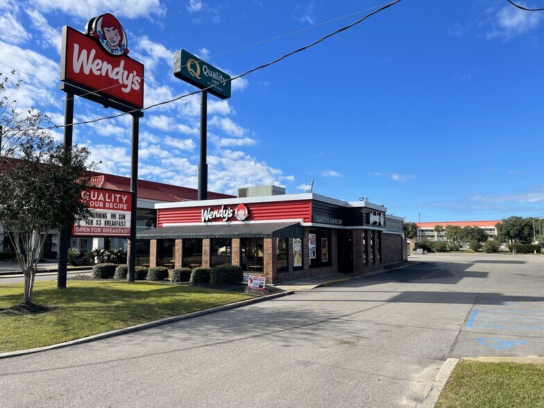 Primary Photo Of 9455 Highway 49, Gulfport Fast Food For Sale