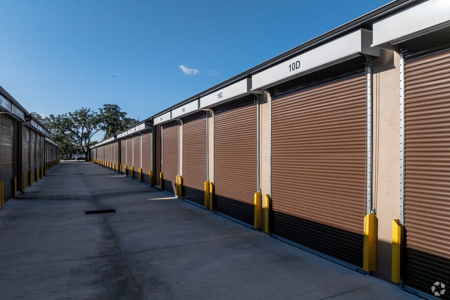 More Photos Of 1245 Canal St, New Smyrna Beach Self Storage For Lease