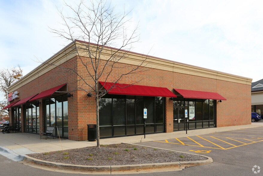More Photos Of 811-957 E Belvidere Rd, Grayslake Unknown For Lease