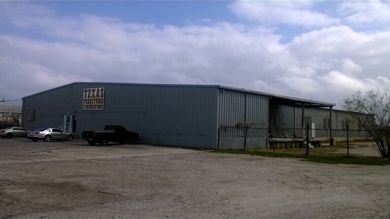 More Photos Of 5568 Ayers St, Corpus Christi Warehouse For Lease