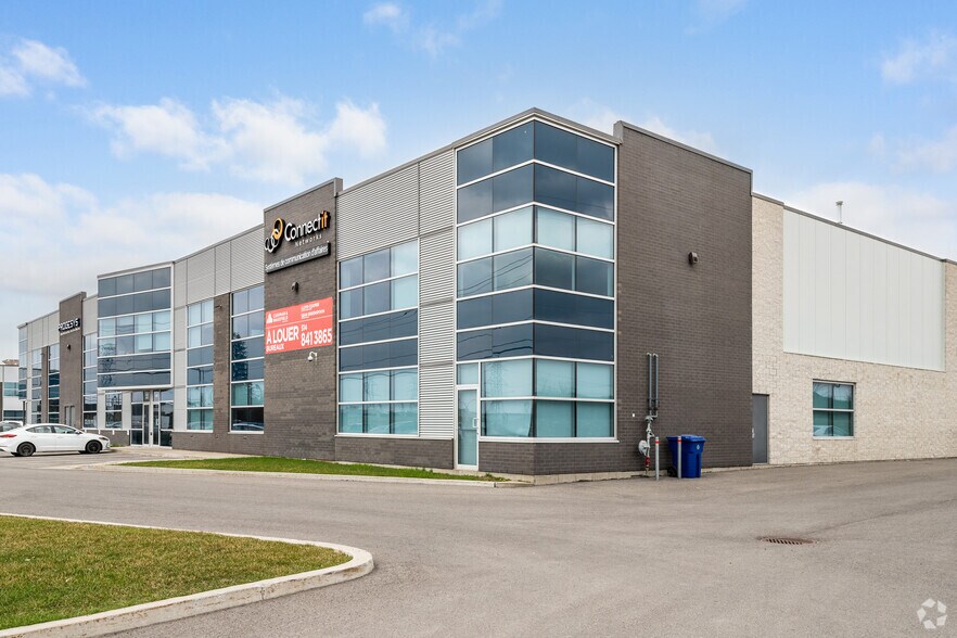 More Photos Of 4400-4500 Rue Garand, Laval Light Manufacturing For Lease