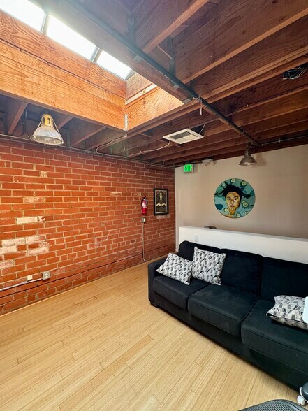 More Photos Of 8500 Steller Dr, Culver City Loft Creative Space For Lease