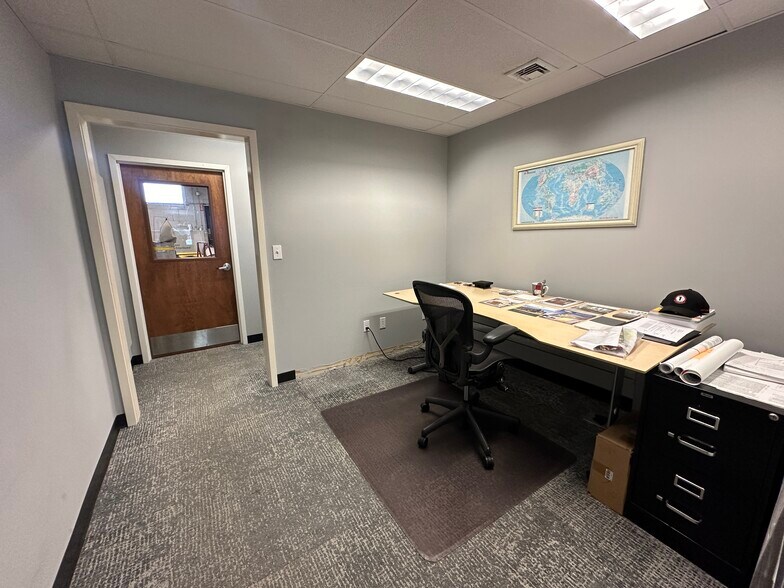 More Photos Of 50 Sheridan St, Stratford Manufacturing For Sale
