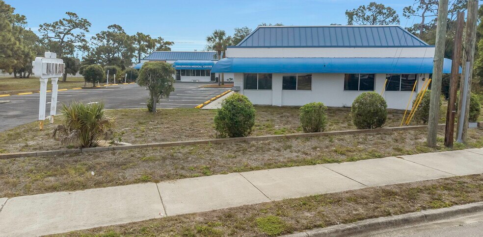 More Photos Of 655 N Indiana Ave, Englewood Medical For Sale