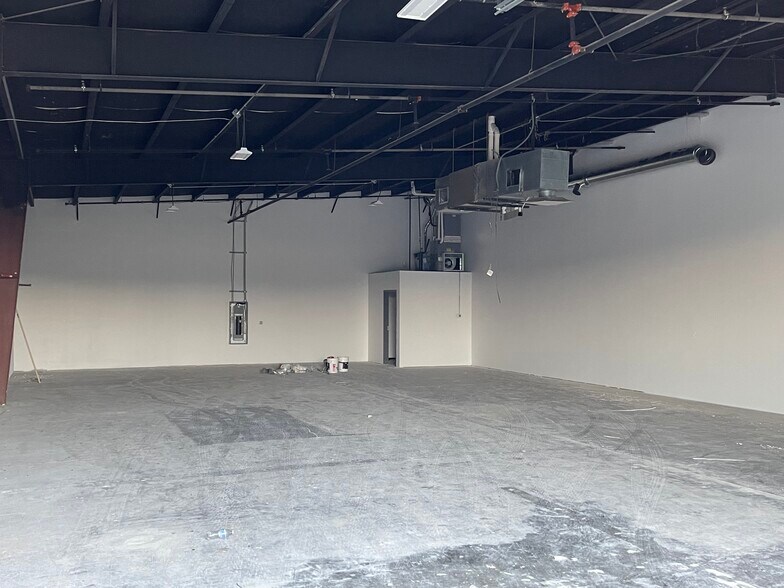 More Photos Of 8509 Kingston Street, Avon Light Manufacturing For Lease