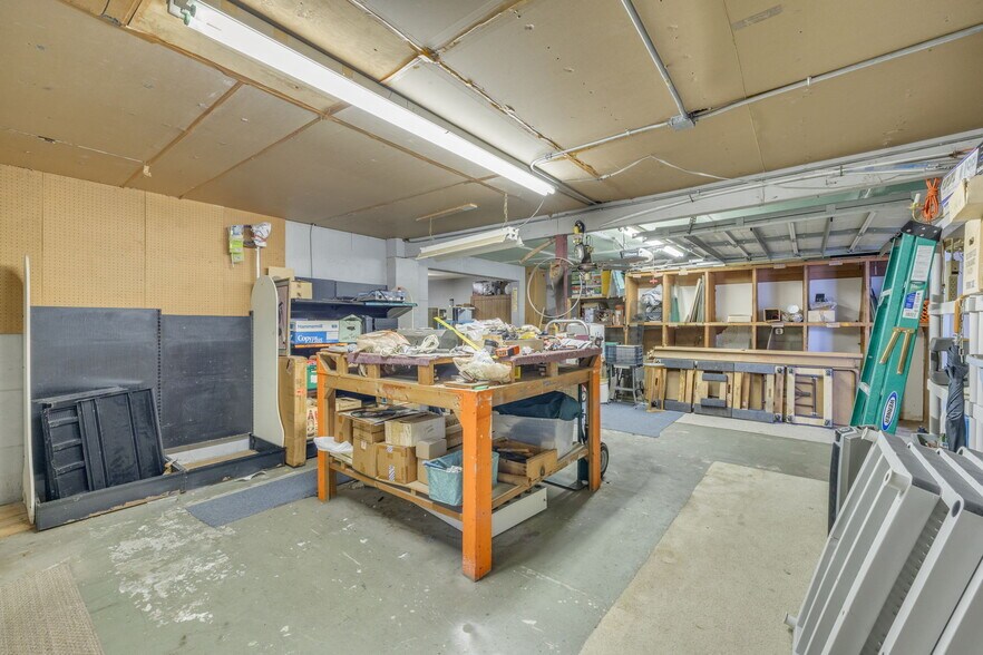 More Photos Of 2865 E Bay Dr, Largo General Retail For Sale