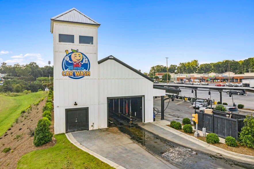 More Photos Of 126 N Lee St, Forsyth Carwash For Sale