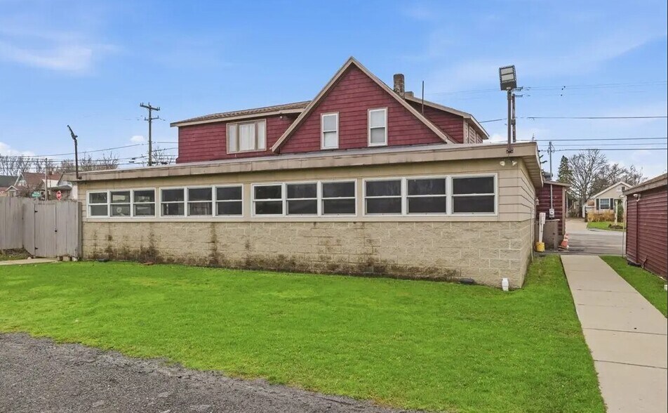 More Photos Of 3719 Abbott Rd, Orchard Park Restaurant For Sale