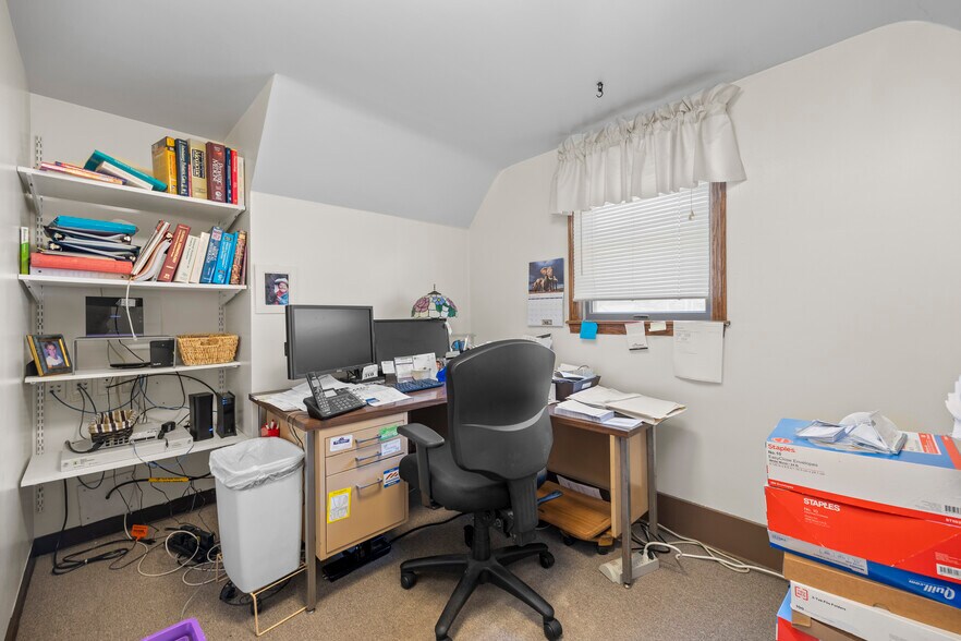 More Photos Of 18 E Main St, Seville Medical For Sale