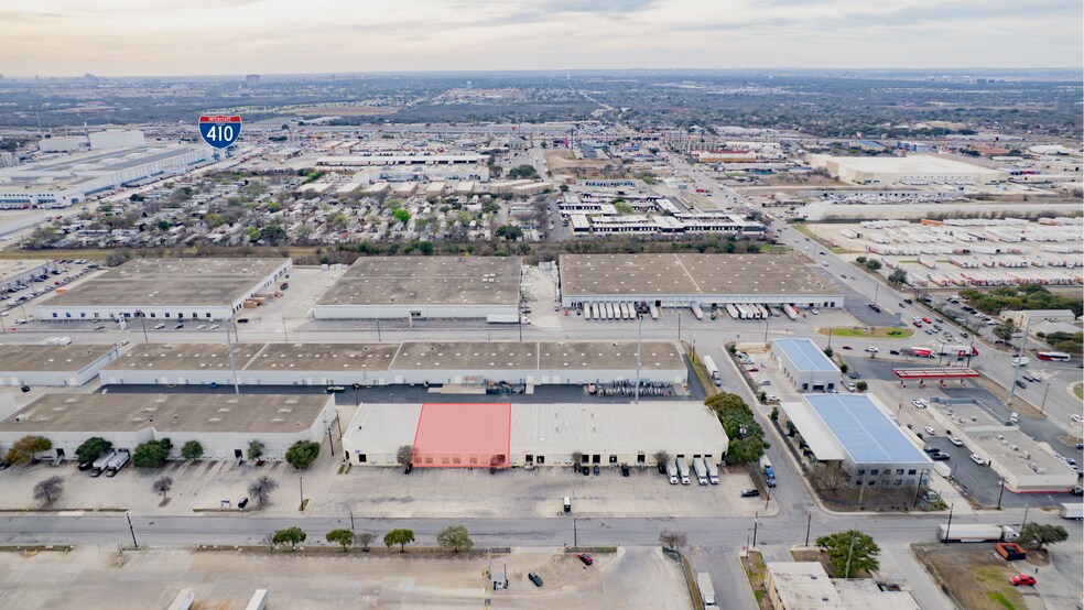 More Photos Of 5903-5929 Distribution, San Antonio Warehouse For Lease