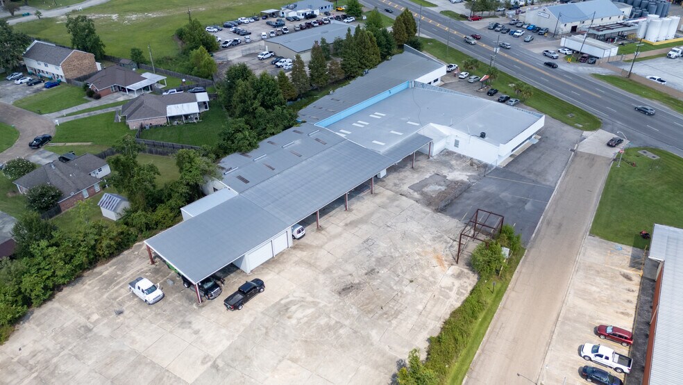 More Photos Of 947 Florida Ave SW, Denham Springs Flex For Sale