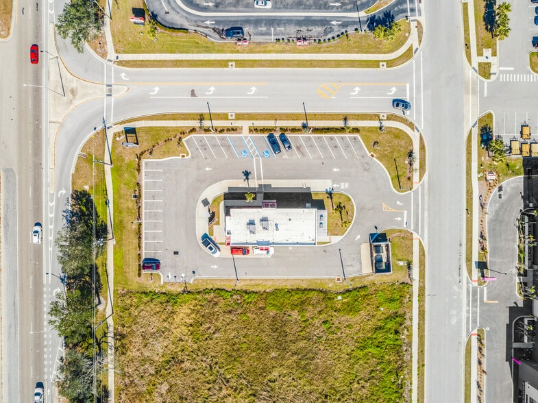 More Photos Of 19411 Times Cir, Venice Fast Food For Sale