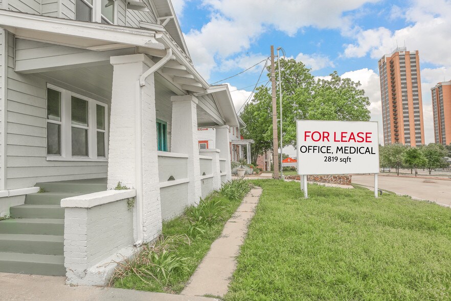 Primary Photo Of 209 E University Dr, Denton Medical For Lease