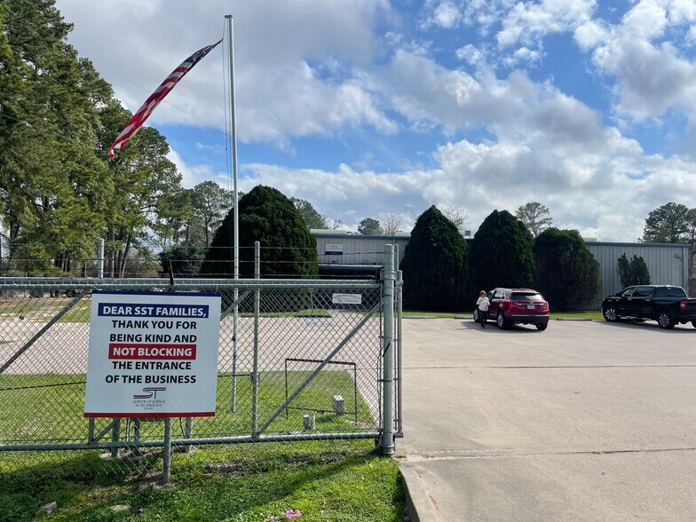 More Photos Of 2211 Louetta Rd, Spring Industrial For Sale