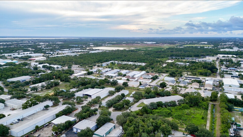 More Photos Of 7715-7723 Ellis Rd, West Melbourne Warehouse For Lease