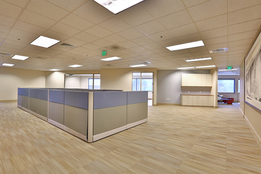 More Photos Of 3000 Lakeside Dr, Santa Clara Office For Lease