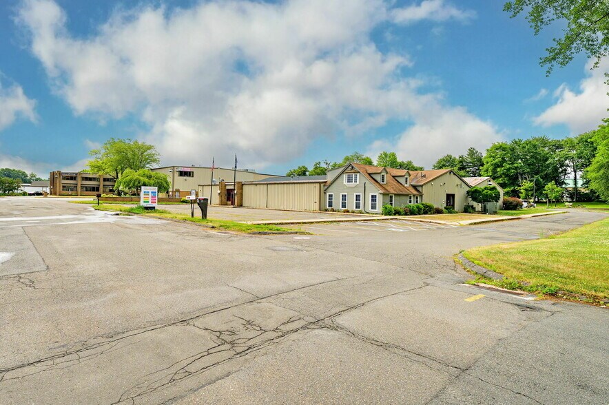 Primary Photo Of 6 Industrial Rd, Windsor Locks Manufacturing For Sale