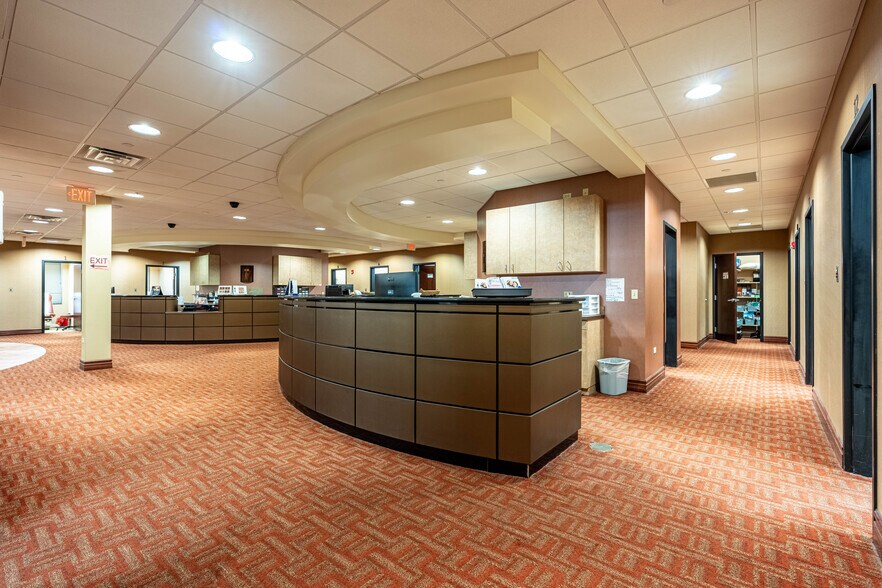 More Photos Of 16105 S La Grange Rd, Orland Park Medical For Lease