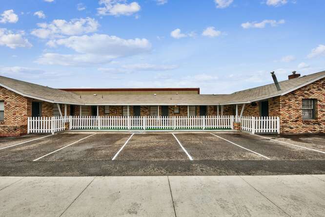 More Photos Of 1515 N Carson St, Carson City Hotel For Sale
