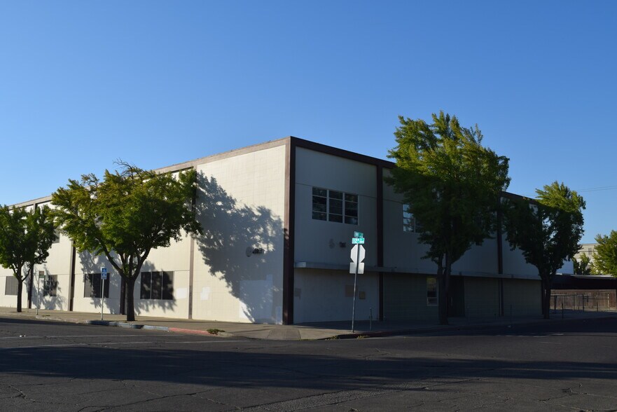 More Photos Of 1116 M St, Modesto Office For Sale