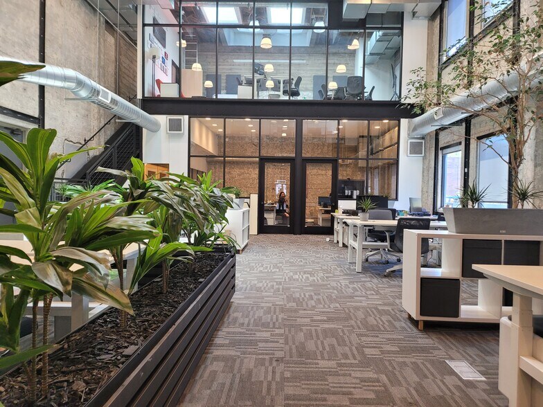 More Photos Of 1528 Webster St, Oakland Office For Lease